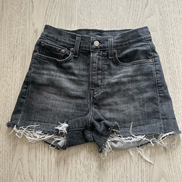 Levi's Black Jean Shorts High-Waisted Distressed - Picture 1 of 3